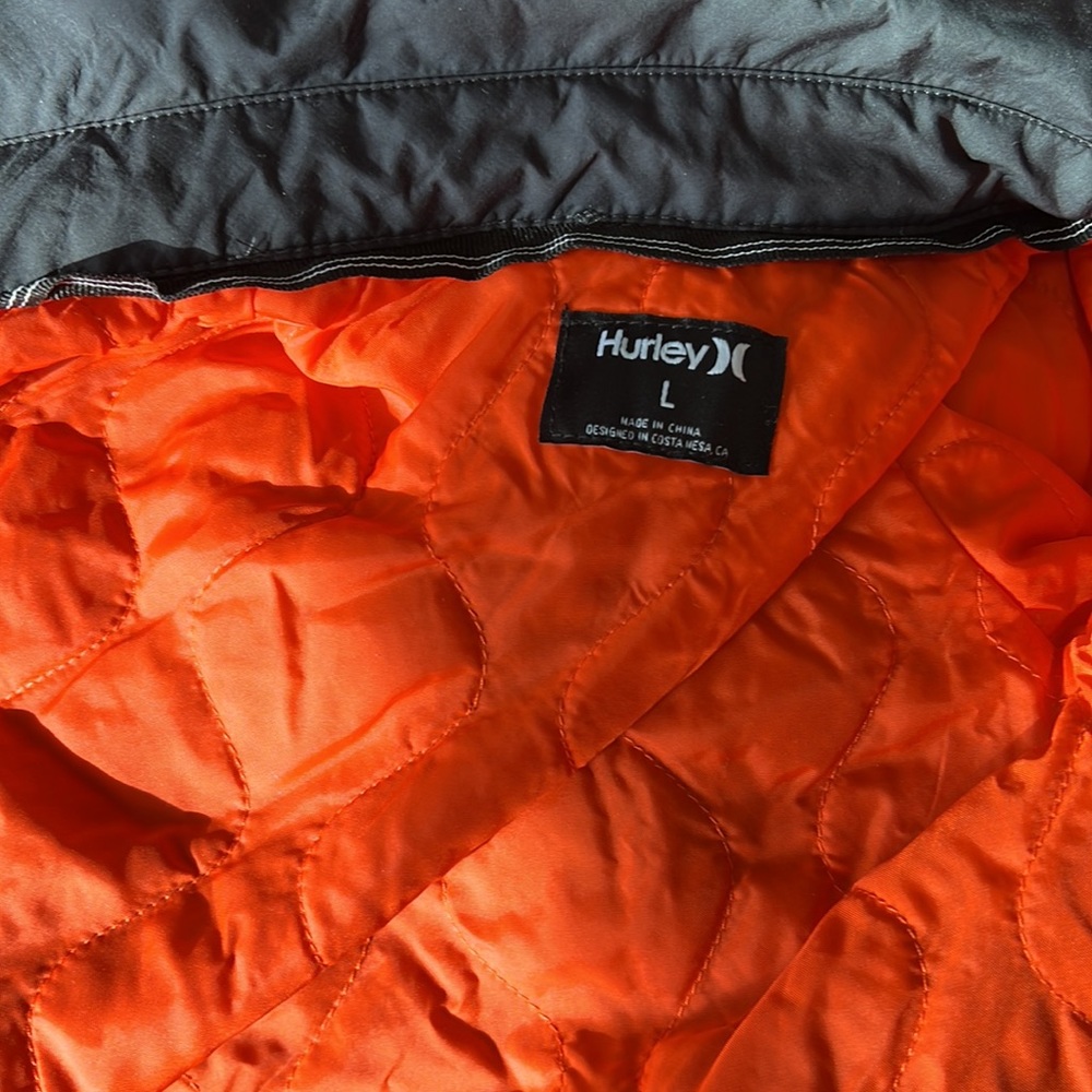 Hurley - Picture 6 of 7